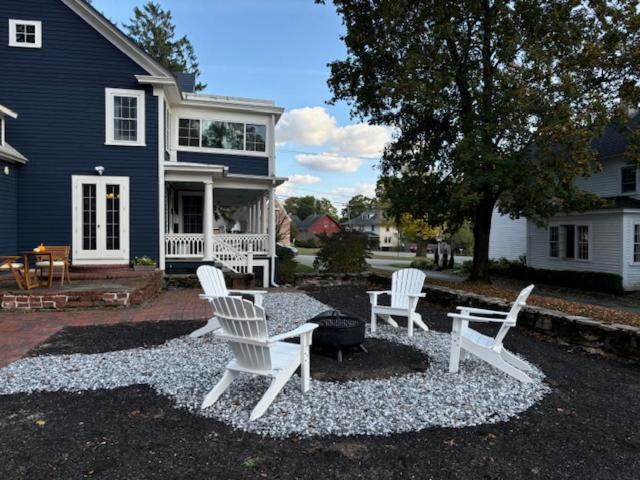 The Inn Crowd Bed And Breakfast Holden Bagian luar foto