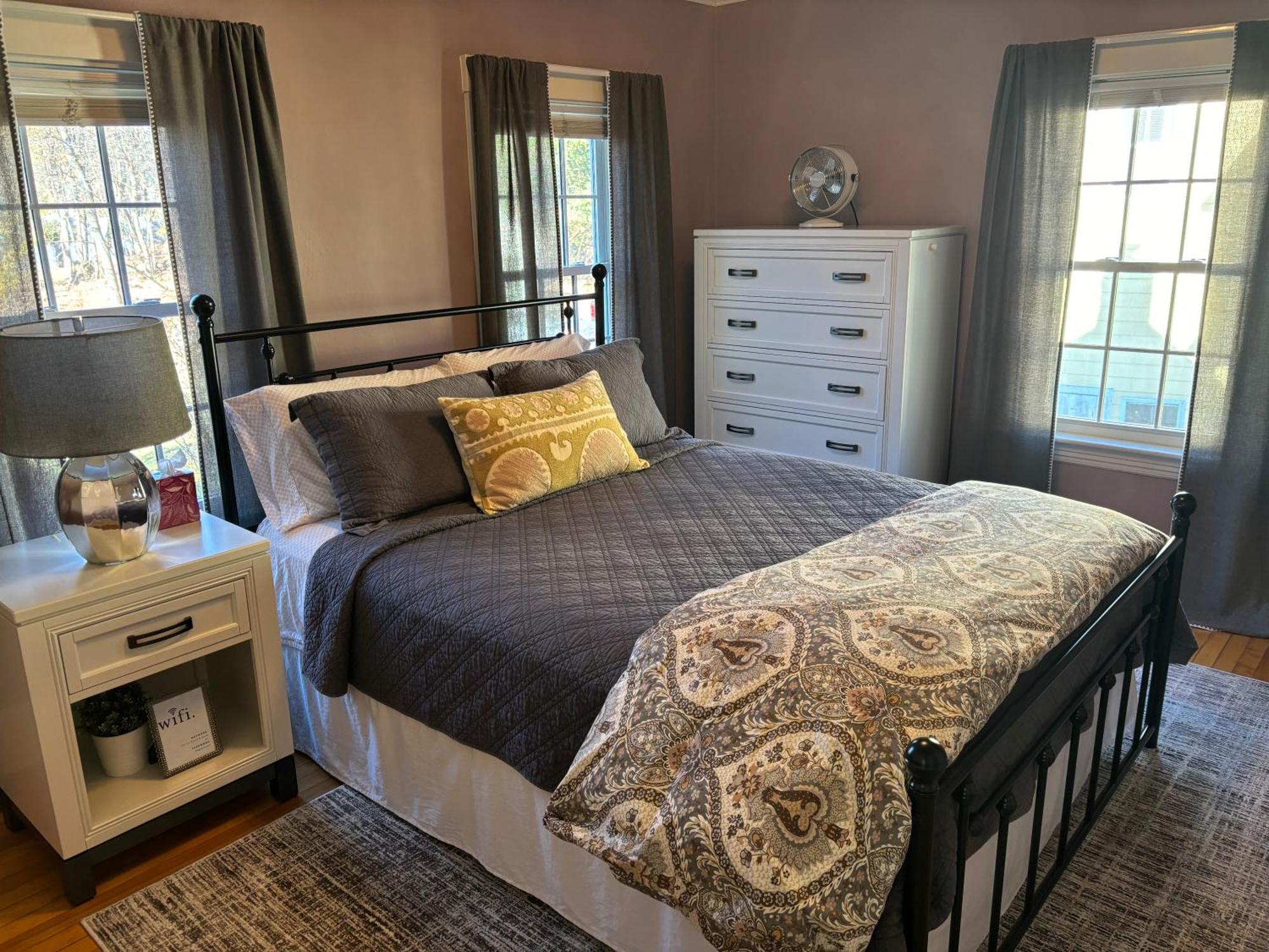 The Inn Crowd Bed And Breakfast Holden Bagian luar foto