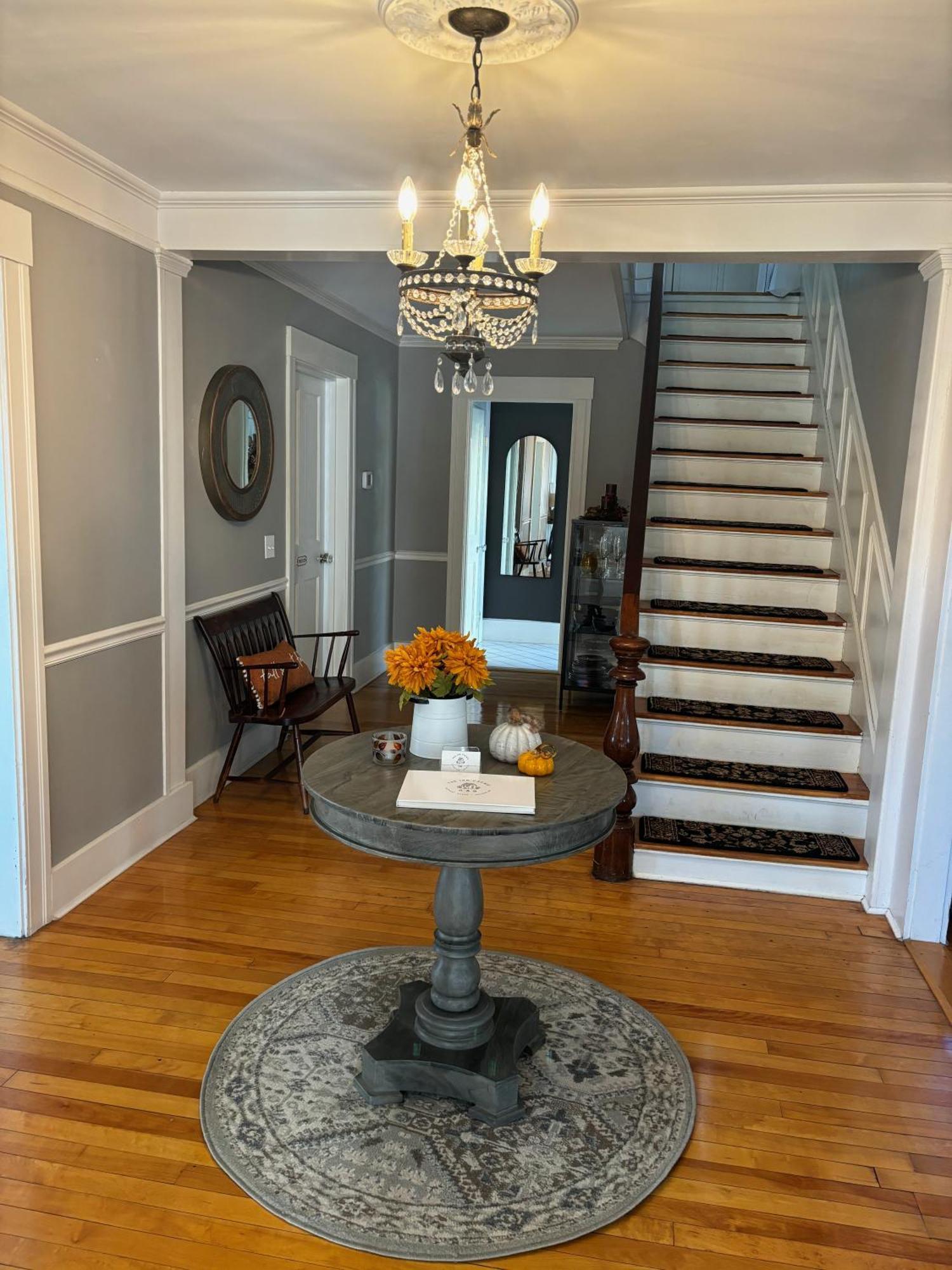 The Inn Crowd Bed And Breakfast Holden Bagian luar foto